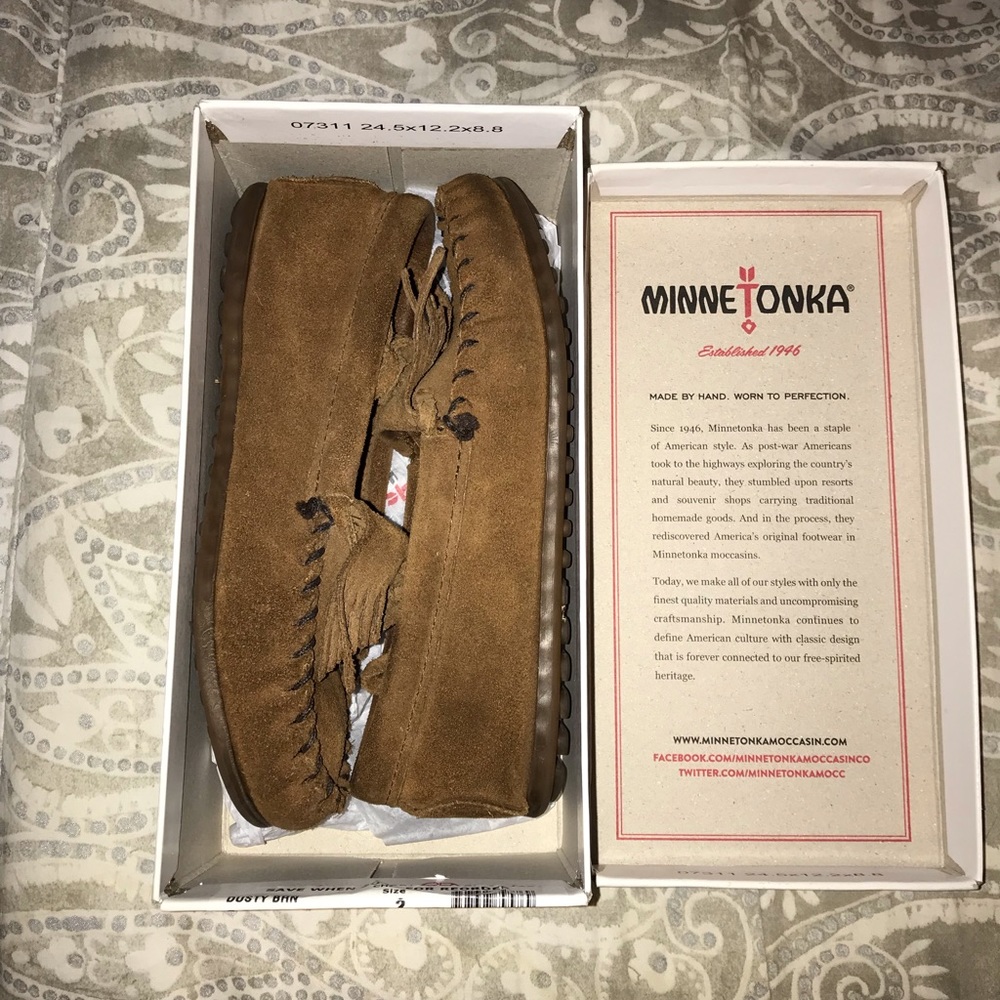 Minnetonka suede Moccasins